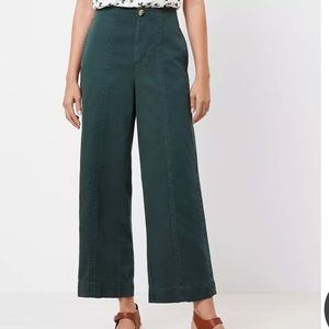 Seamed Twill Wide Leg Crop Pants in Shadow Leaf